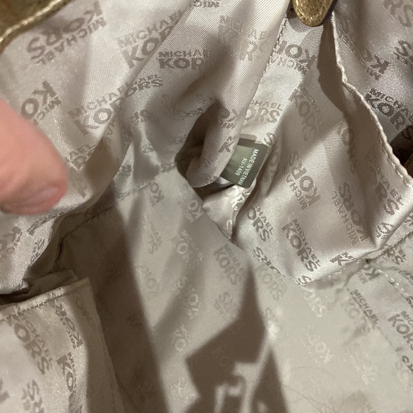 π Michael Kors gold leather large top satchel bag gorgeous π - Picture 17 of 17